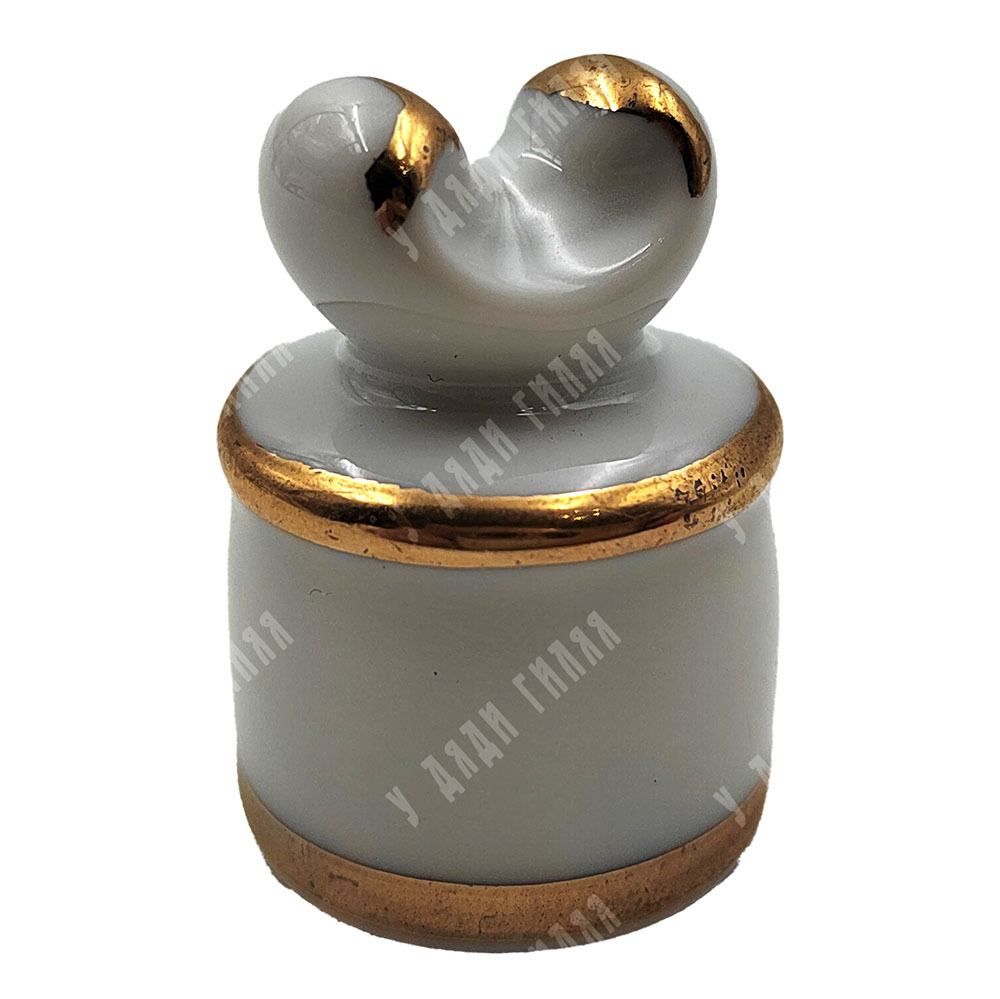 Тарасюк Иван. Штоф. Лев. Фарфорие. Авторская роспись. ЛФЗ. 2013 г.