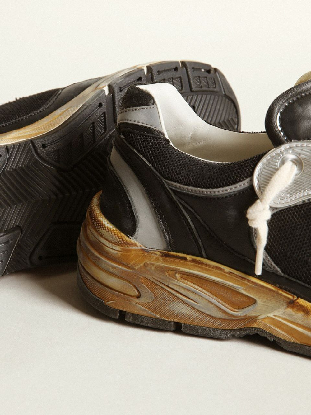 Кроссовки Golden Goose