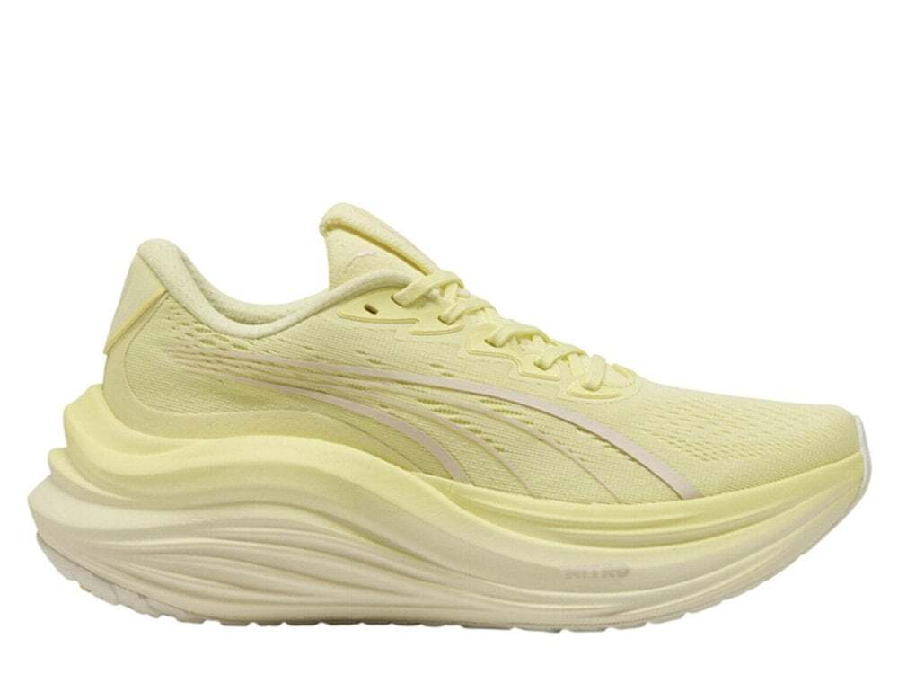 Кроссовки для бега женские Puma Magmax Nitro W Желтые