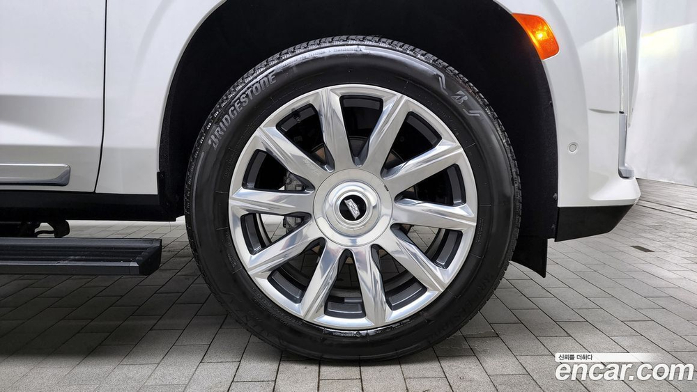 Cadillac Escalade 5 Generation 6.2 (08.2021)