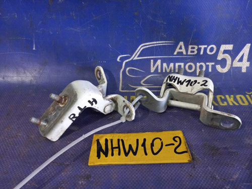 Петля двери задней левой TOYOTA PRIUS 1998