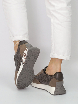 Кроссовки женские демисезонные