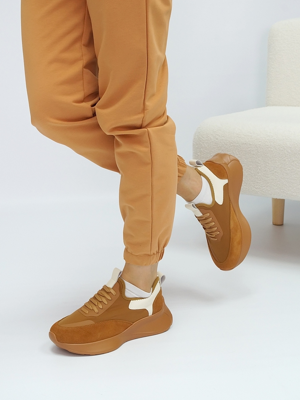 Кроссовки женские демисезонные