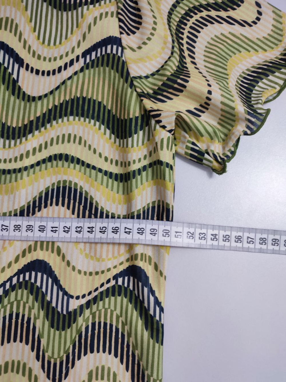 Блузка с волнообразным принтом 50 размер