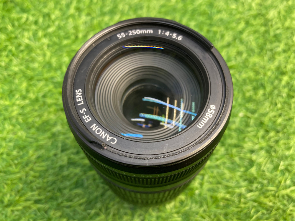 Canon EF-S 55-250mm 4-5.6 IS
