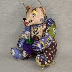 Ёлочная игрушка Медвежонок с малинкой