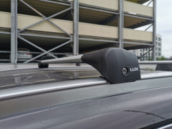 Багажная система LUX BRIDGE на Hyundai Santa Fe 4 2018-2022 интегрированные рейлинги