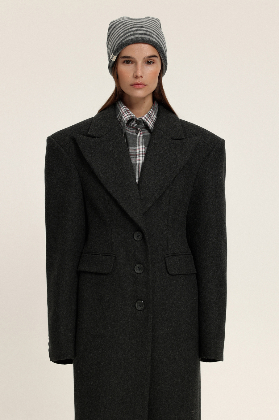 Пальто приталенного силуэта