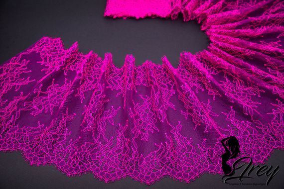 01-11 Кружево шантильи 23 см, фуксия/розовый