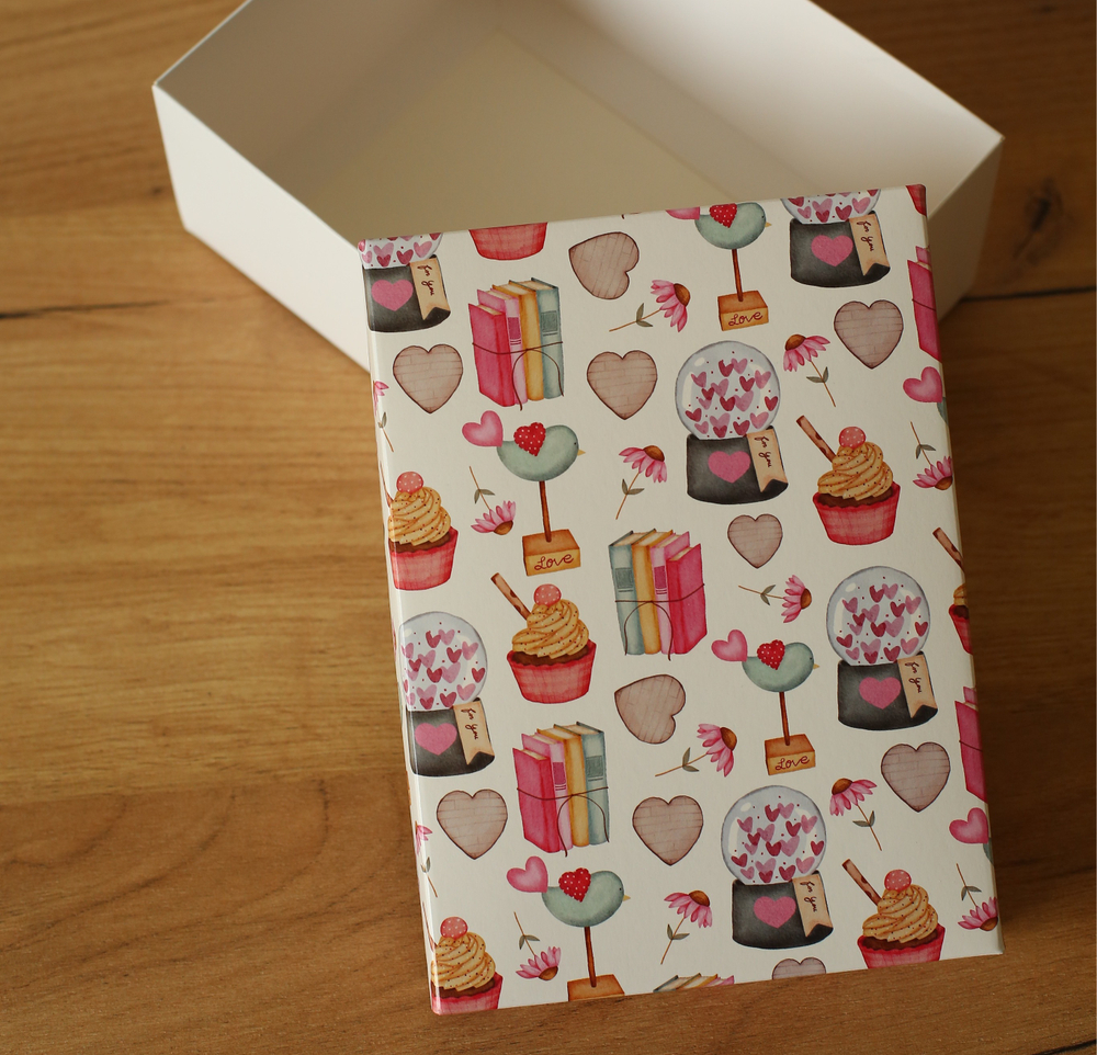 коробка КС-09 15х20х8 (Любовь) БЕЛОЕ дно