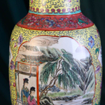 Парные вазы со сценами придворной жизни