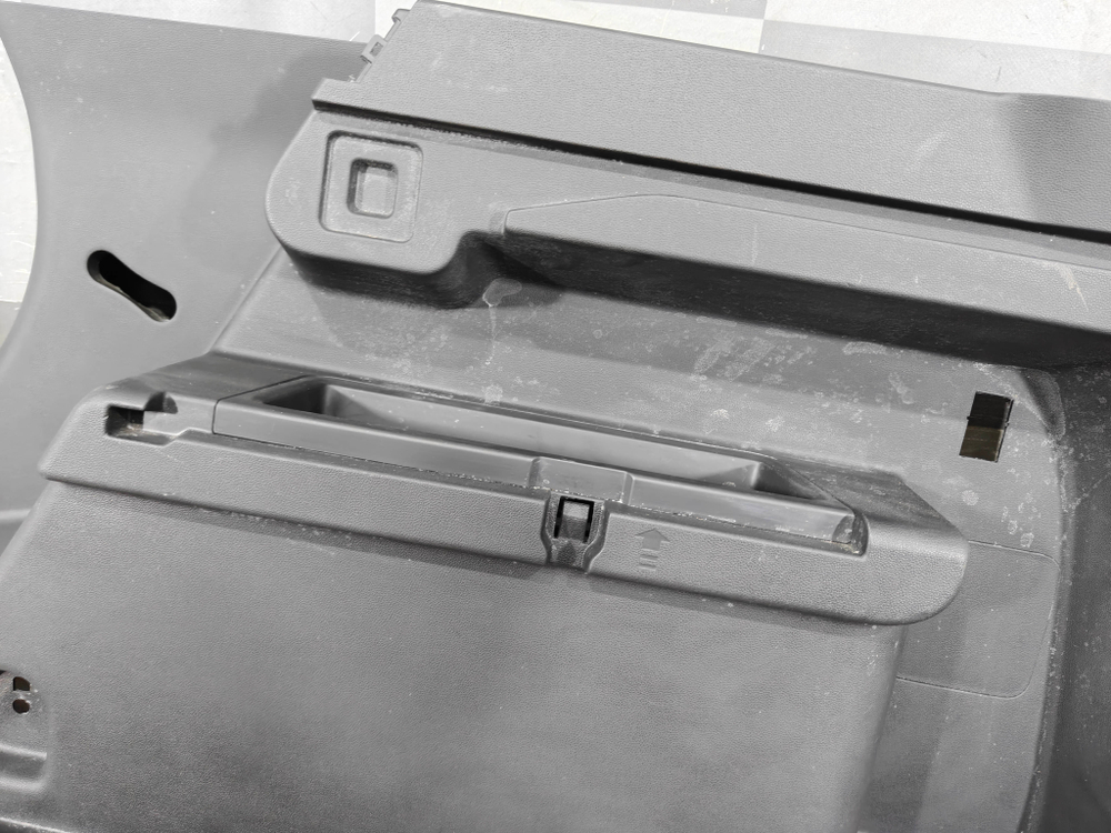 Обшивка багажника правая Jaecoo J7 23-нв Б/У Оригинал 403005952AAABK