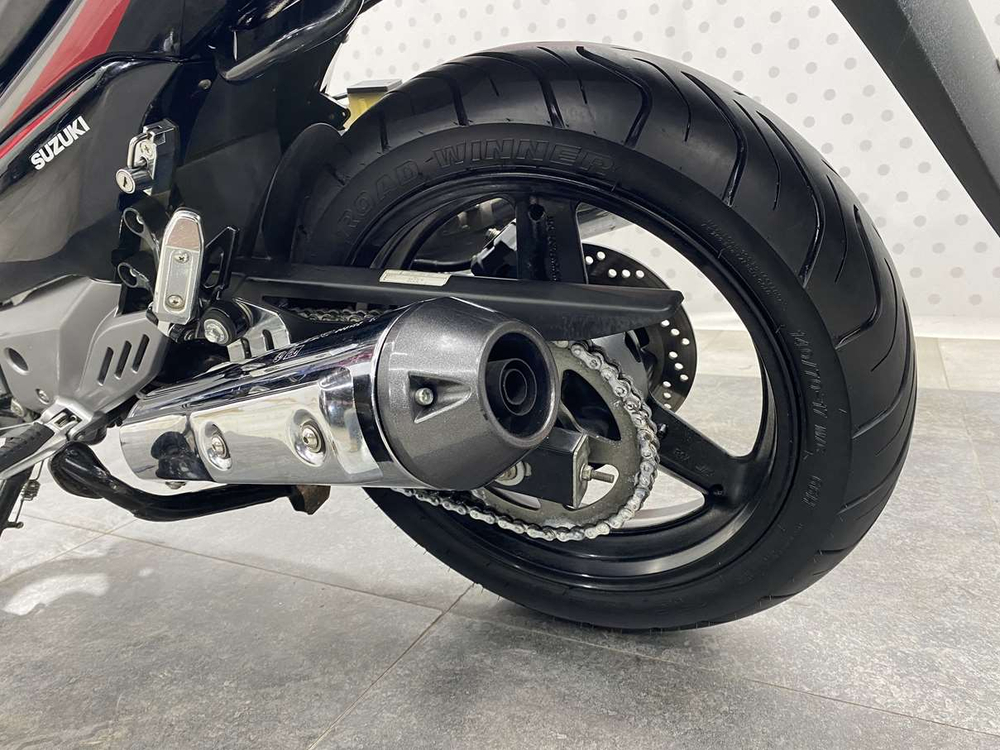 Suzuki GSR250 2015