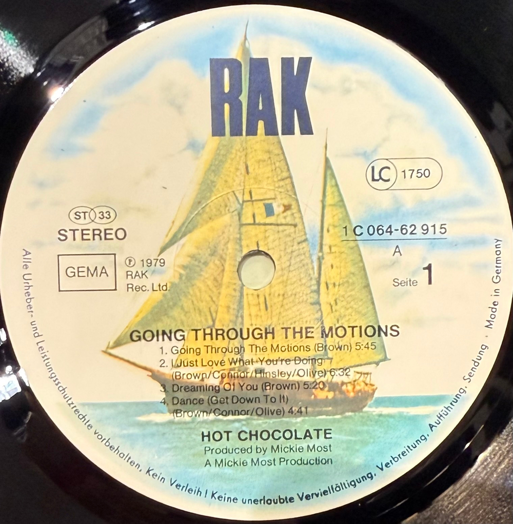 Виниловая пластинка Hot Chocolate ‎– Going Through The Motions LP