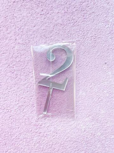 Топпер цифра «2» серебро, акрил, 8 см