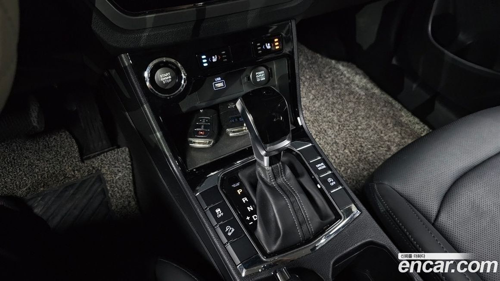 KG Mobility (Ssangyong) Beautiful Korando Бензин 1.5 2WD C5 (12.2019)
