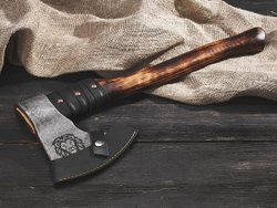 Топор "Брату от брата", рукоять комель берёзы (обжиг)