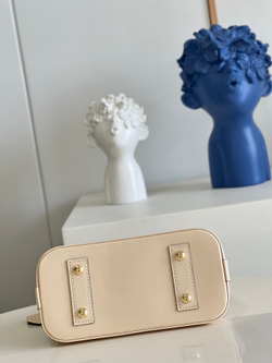 Louis Vuitton Alma BB