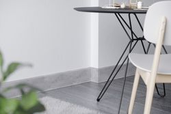 Плинтус Cezar Hi-Line 256 Готический, 2500x75x22 мм