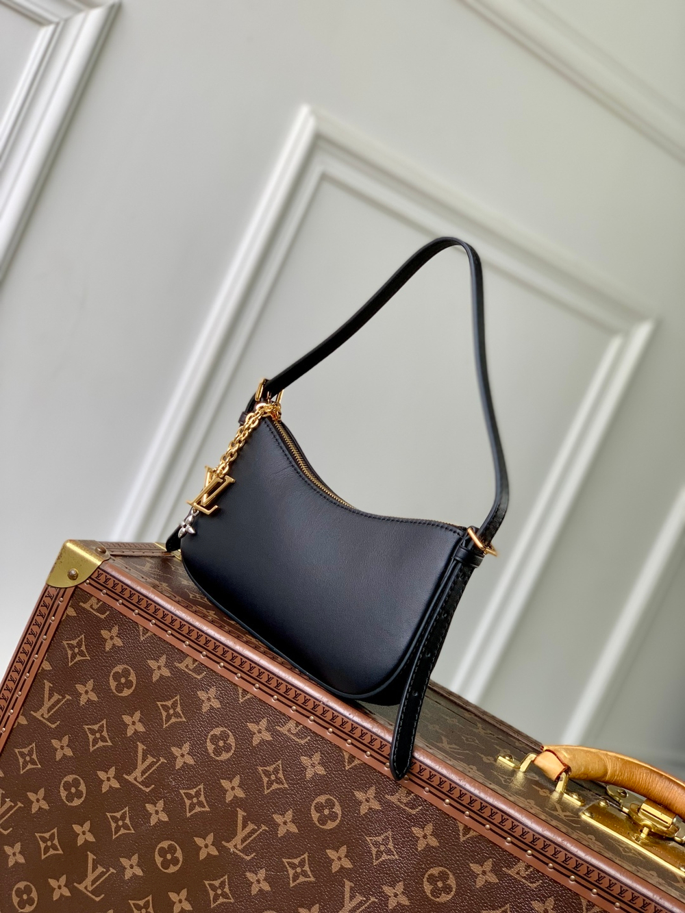 Louis Vuitton Pochette LV Bloom