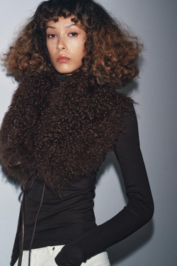 ZARA ПРИТАЛЕННАЯ ФУТБОЛКА С ВОРОТНИКОМ-СТОЙКОЙ, ШОКОЛАДНЫЙ