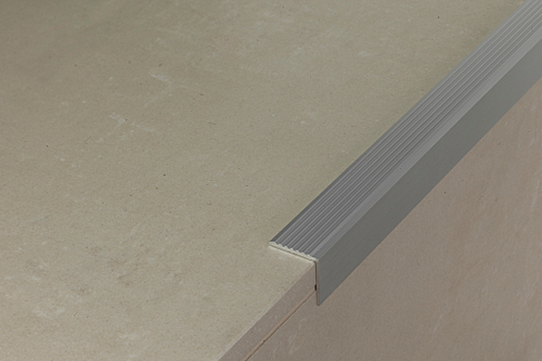 Профили для защиты ступеней Profilpas Серфикс Протект М PROTECT M 87/F