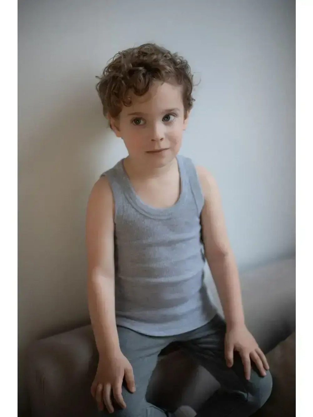 Серая майка детская для мальчика в сад