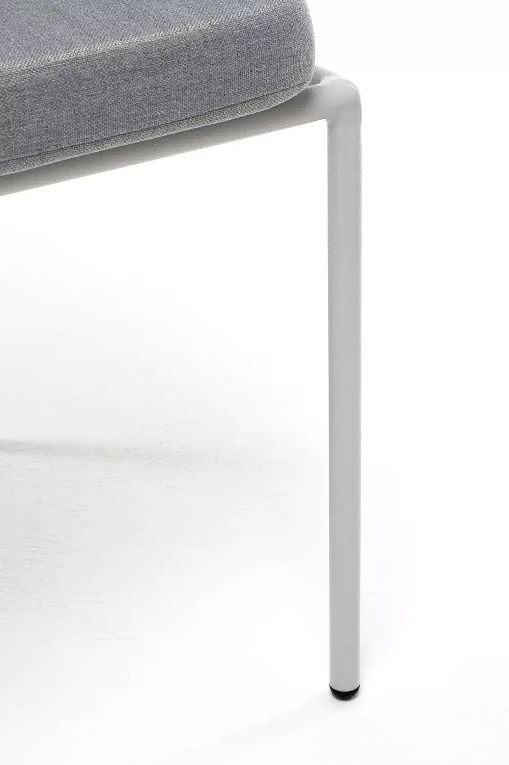 "Диего" стул плетеный из роупа, каркас из стали светло-серый (RAL7035) муар, роуп бежевый круглый, ткань светло-серая