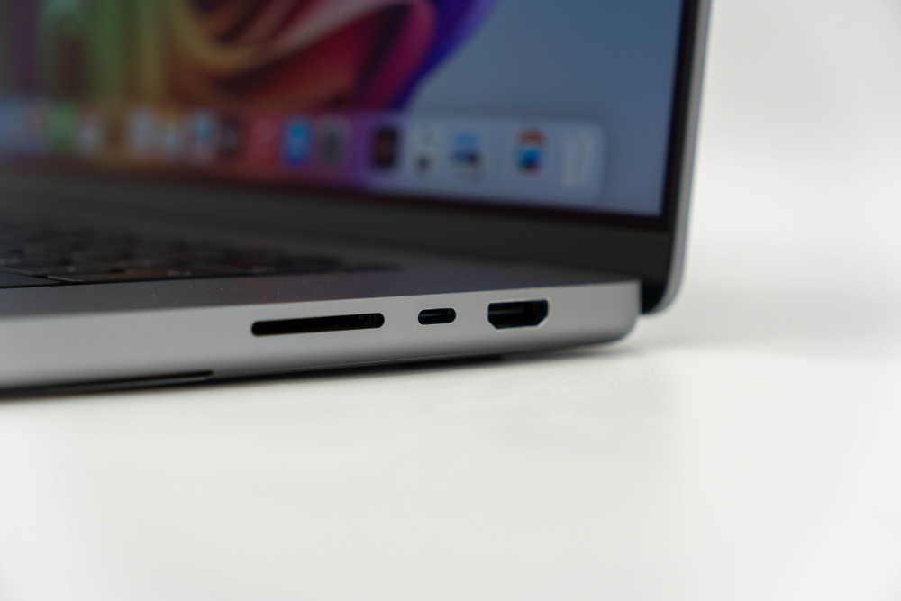 Ноутбук Apple MacBook Pro 16 ( M1 Pro )