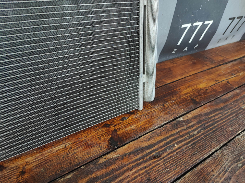 Радиатор кондиционера Mercedes E W213, C W205 БУ Оригинал A0995000454