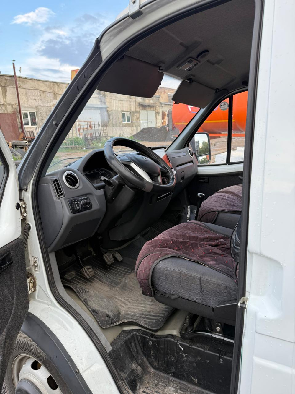 GAZ GAZELLE BUSINESS Бортовой (Евроборт) 172424 (Евроборт, Бензин/Газ, 2,7 л, 107 л.с.)