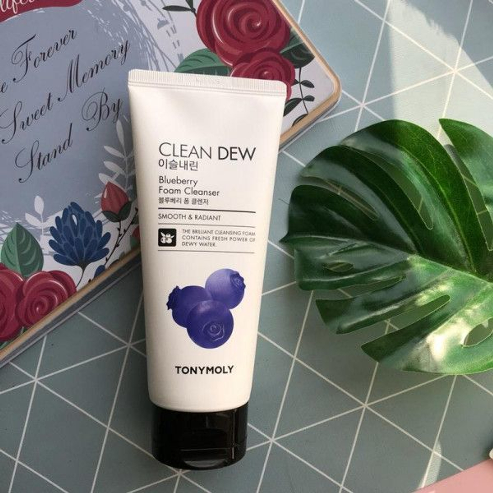 TonyMoly. Пенка для умывания с экстрактом черники Clean Dew Blueberry Foam Cleanser