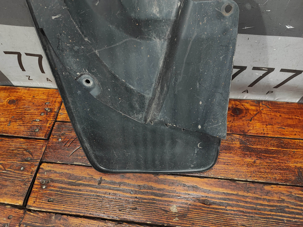 Брызговик задний правый Toyota Land Cruiser Prado 150 09-нв Б/У Оригинал 7662560300C0