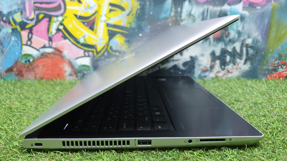 Ноутбук HP i3-7/8Gb/FHD