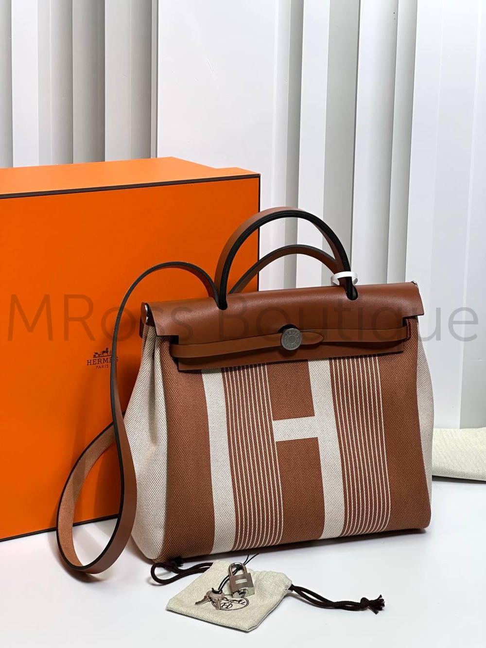 Женская сумка Hermes Herbag 31 Zip в коричневом цвете