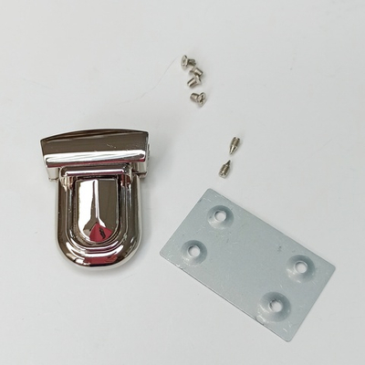 Замок-защелка на винтах 33*42 Серебро