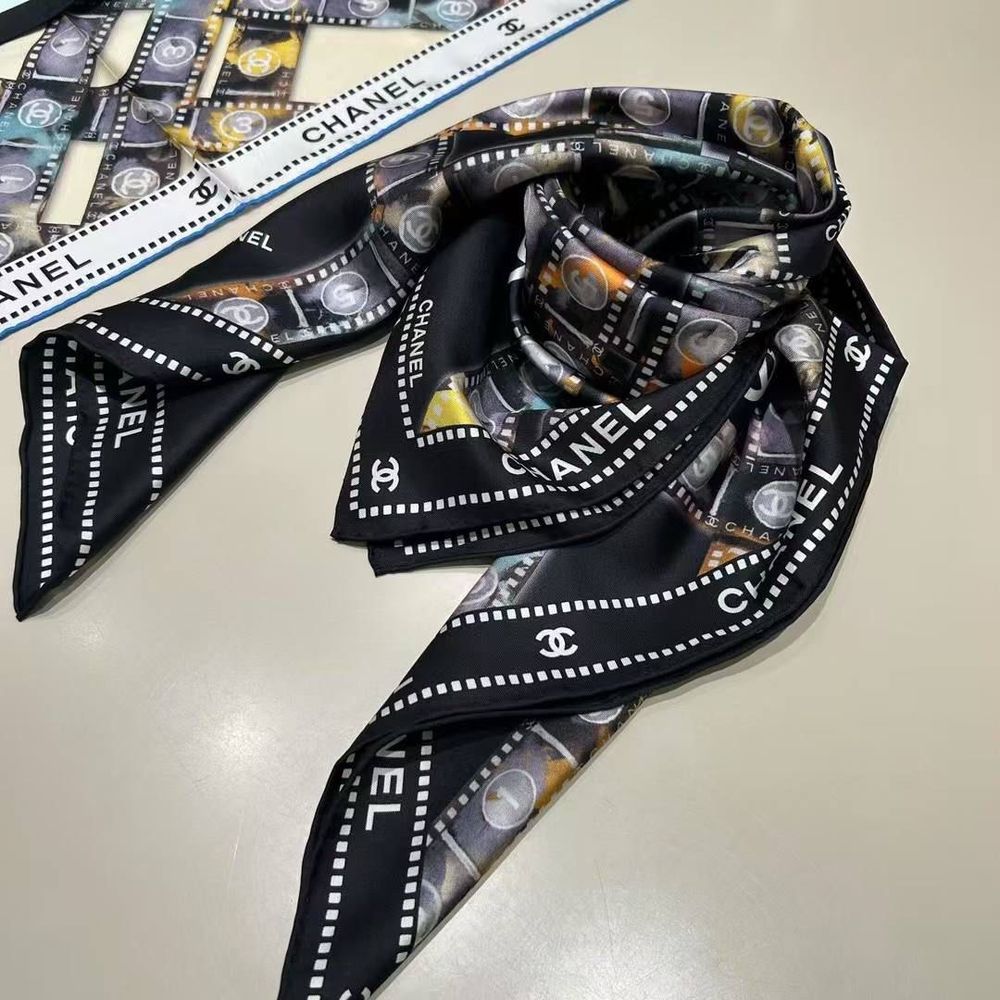 Платок CHANEL