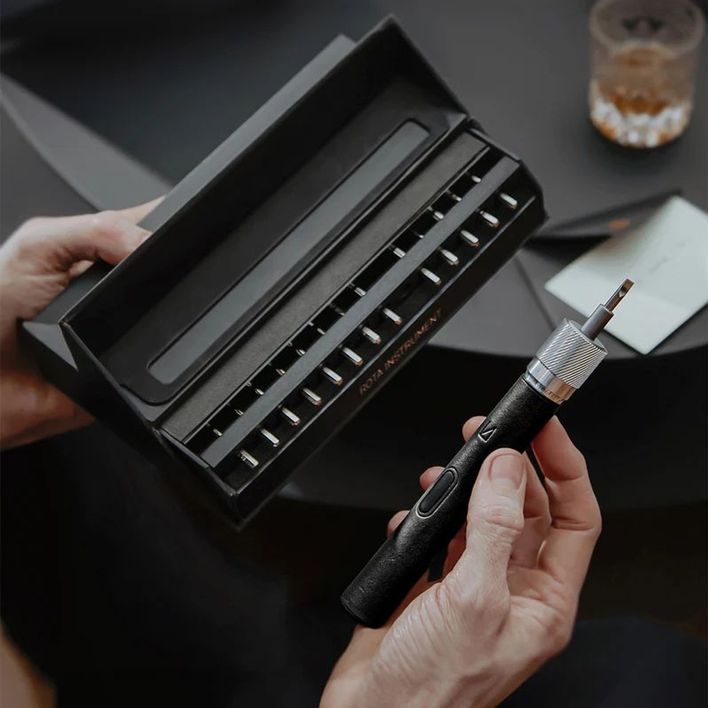 Lunar Artefacts Прецизионная электрическая отвертка Rota-Master Screwdriver Lunar Shadow