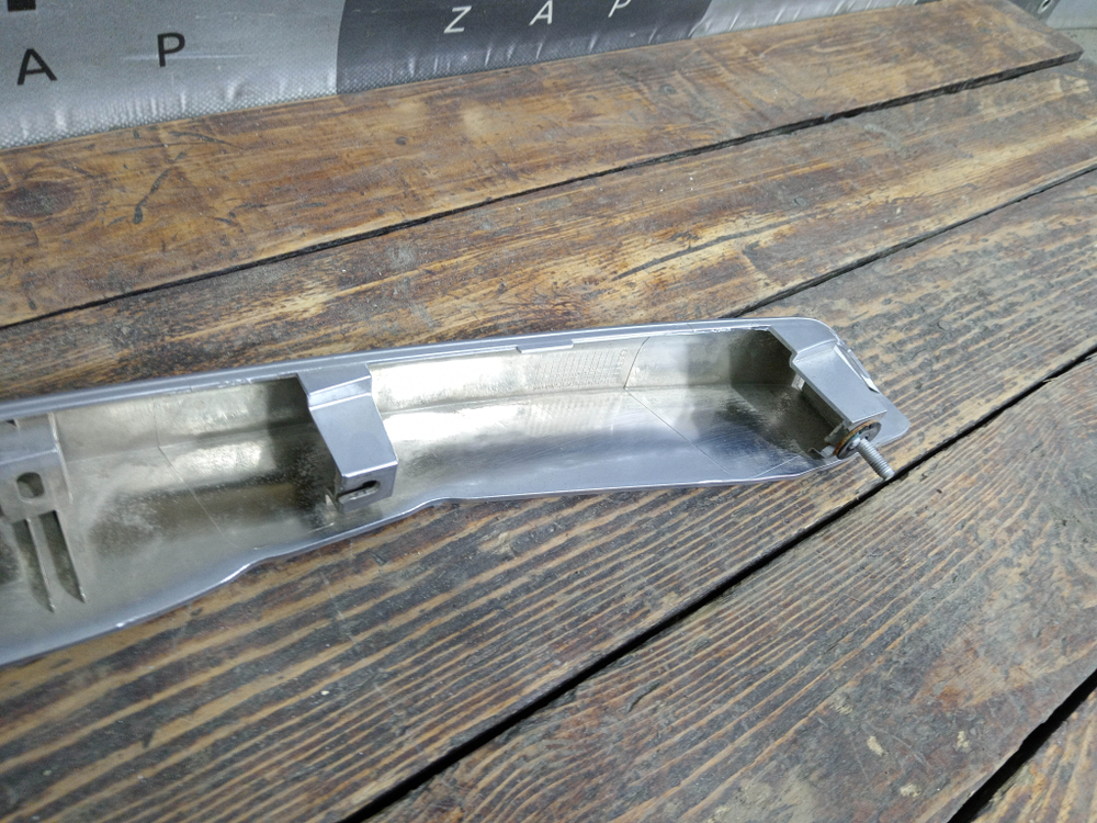 Накладка крышки багажника Jaecoo J8 24-нв Б/У Оригинал 609001543AA