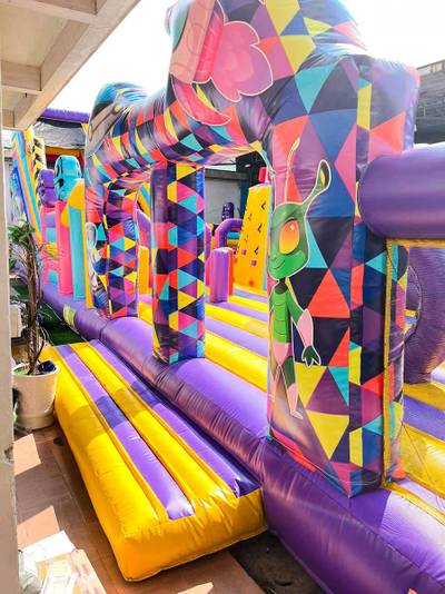 Коммерческий надувной батут «Космический калейдоскоп» 17,5*8,5*6 м