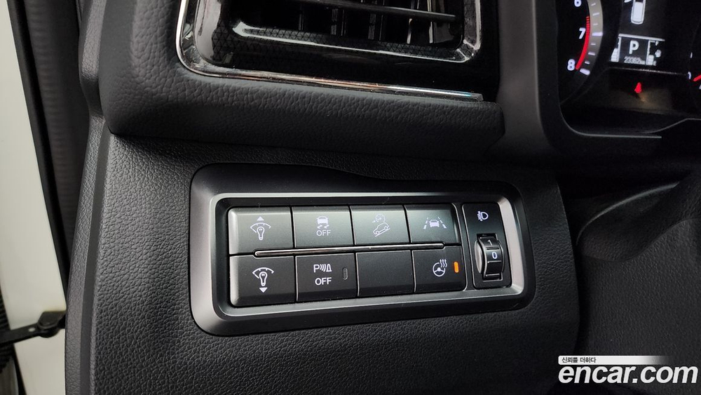 KG Mobility (Ssangyong) Very New Tivoli Бензин 1.5 2WD (10.2020)