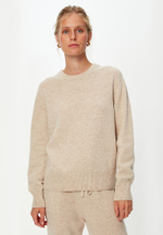 Набор из джемпера и шапки