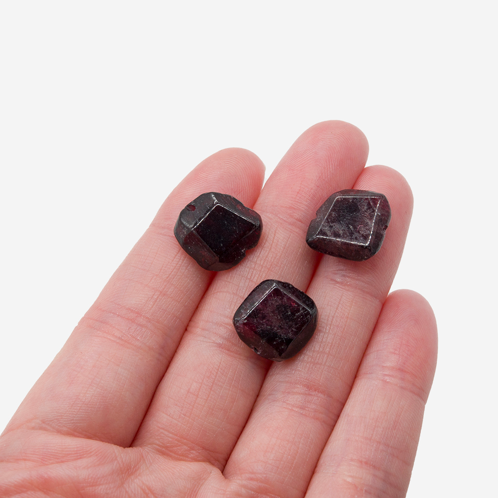 Гранат натуральный, фриформ, 12-15*12-13,5мм