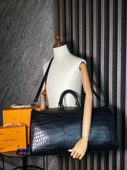 Сумка дорожная из кожи крокодила Louis Vuitton