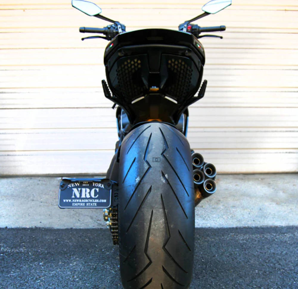 NRC Крепление номерного знака на маятник Ducati Diavel V4 DV4-SIDE