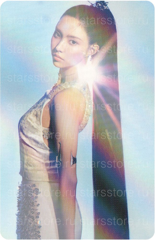 Фотокарта Yunah ILLIT - bomb (MAKESTAR)