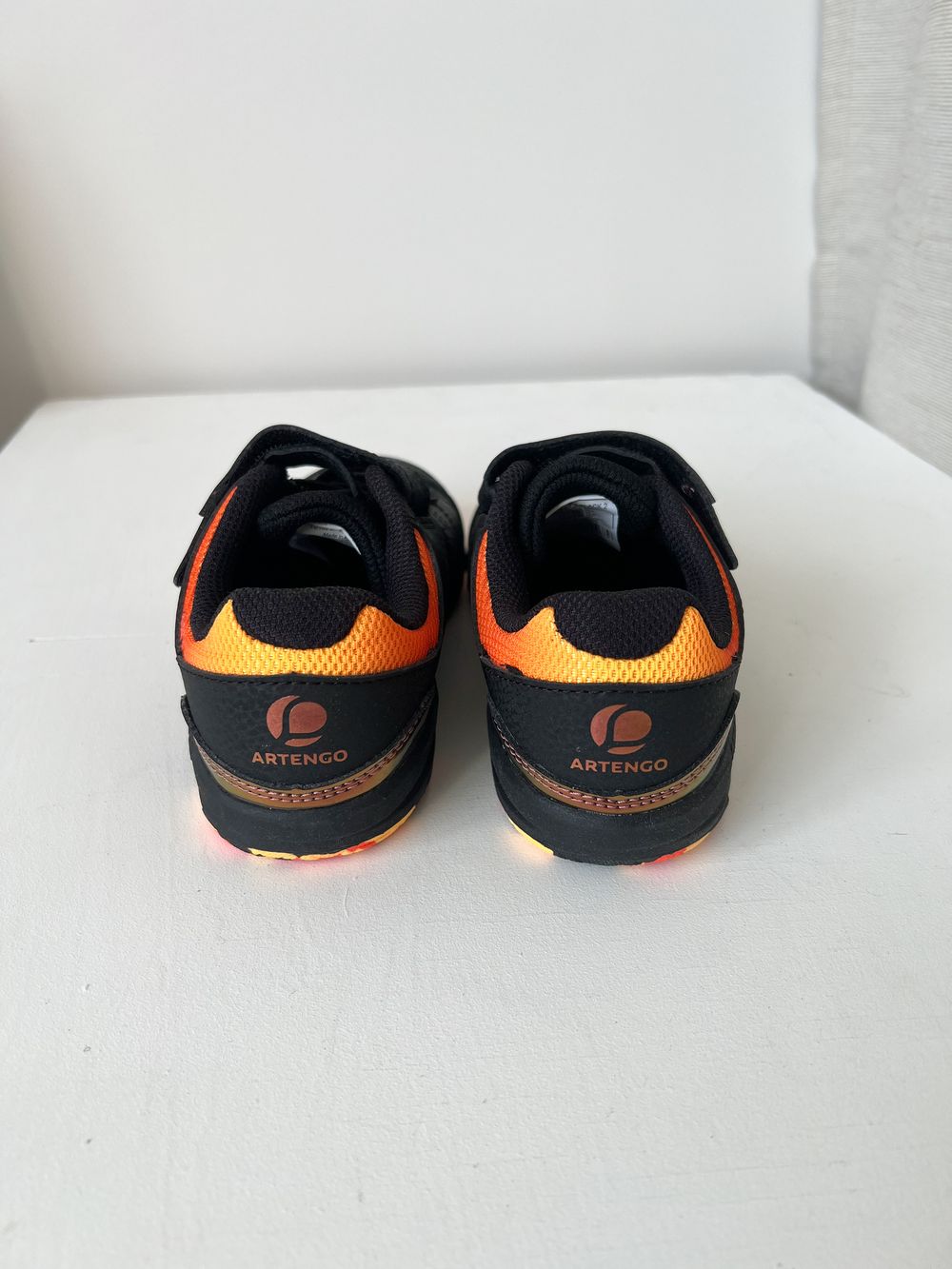 Новые кроссовки Artengo, 33