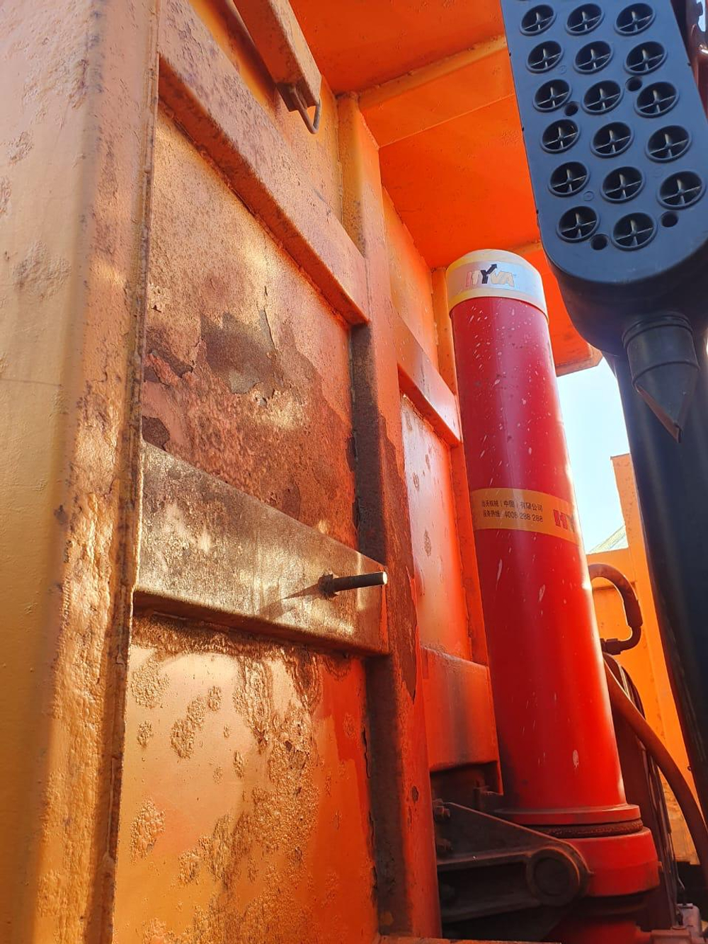 Shacman (Shaanxi) SX* 6x4 Самосвал SX33186T366 (Дизельный, 11,6 л, 375 л.с., МТ)