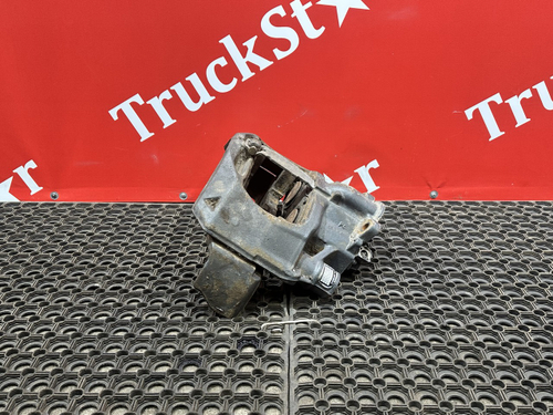 Суппорт передний правый 2018г.