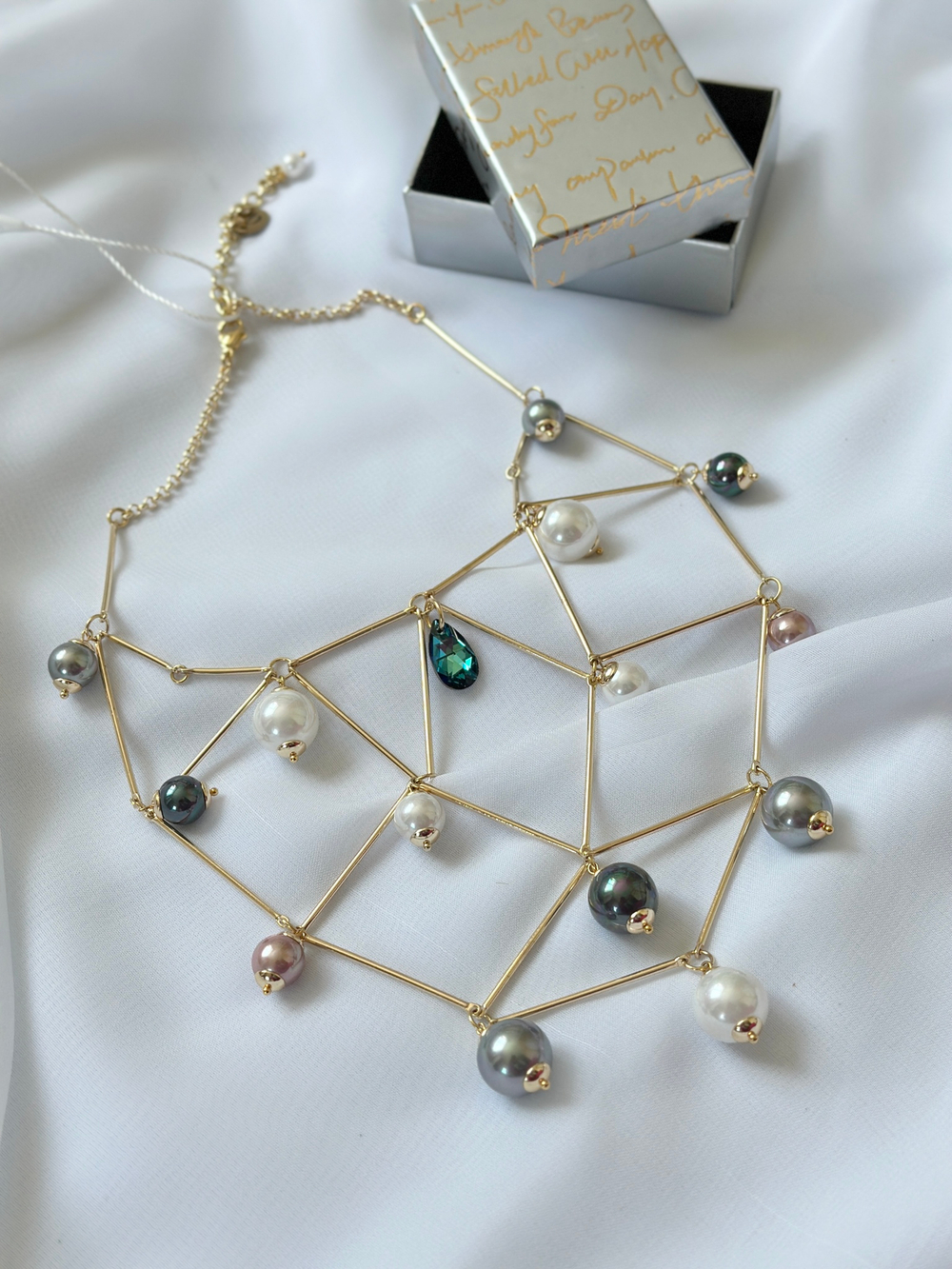 Колье "Ренессанс" с кристаллом Swarovski и жемчугом Майорка, оттенок золото